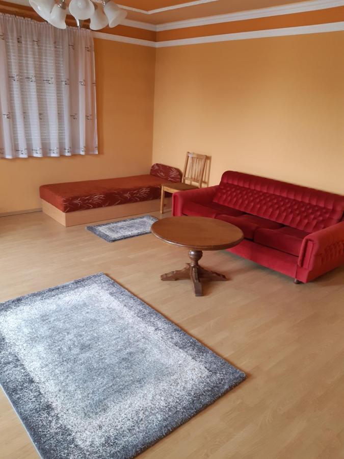 Gabor Pal 1 Apartman 1 Szoba Aparthotel Dunafoldvar Exterior foto